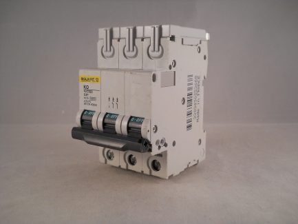Square D MCB 20 Amp Triple Pole 3 Phase Breaker Type C 20A Loadcentre KQ10C320 - Image 3