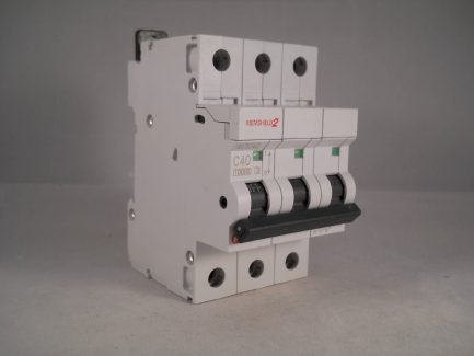 MEM MCB 40 Amp Triple Pole 3 Phase Breaker Type C 40A C40 Memshield 2 MCH340