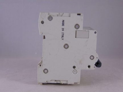 Merlin Gerin MCB 25 Amp Triple Pole 3 Phase Breaker Type C 25A C60HC325 25675 - Image 4