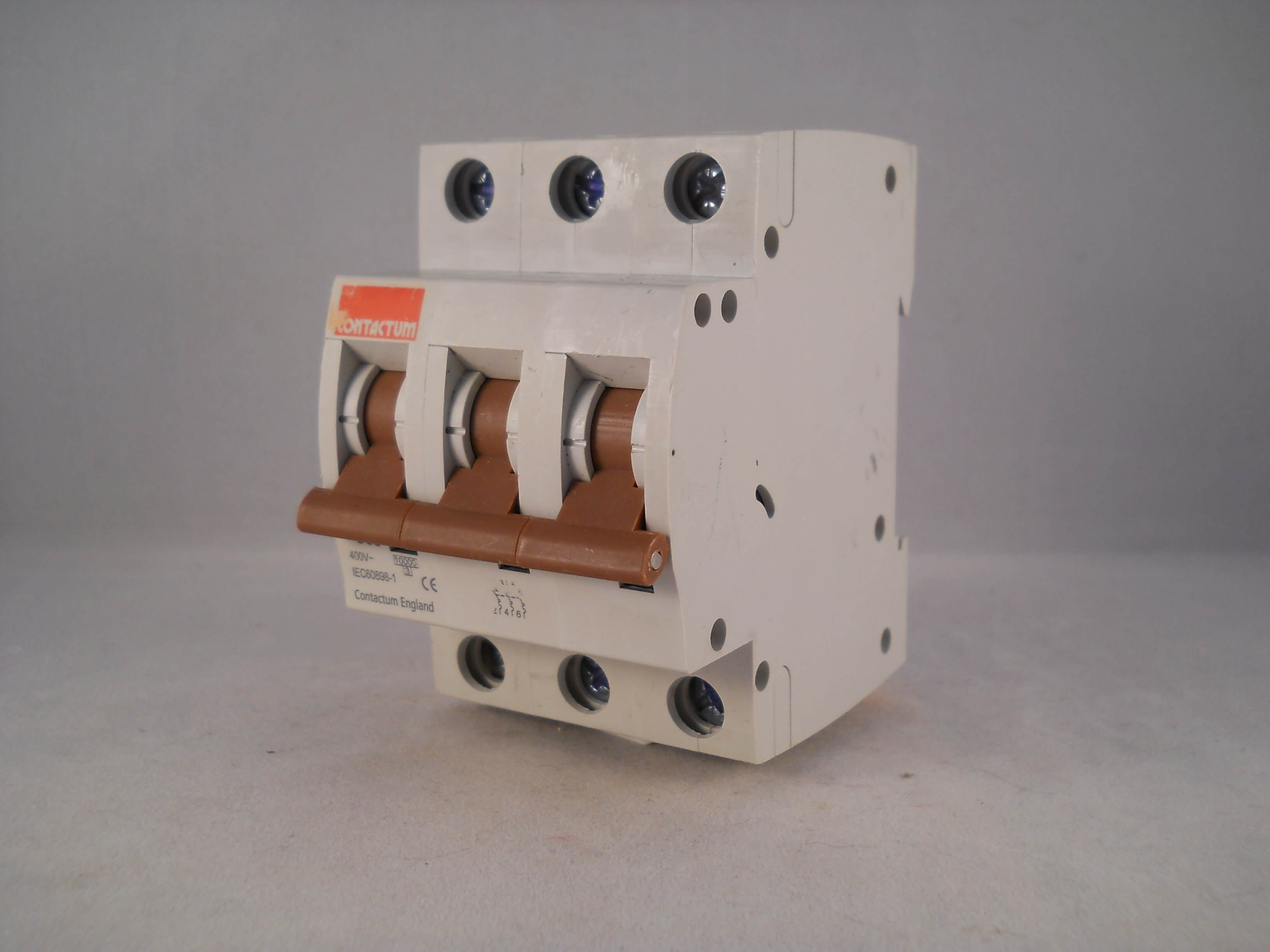 Disjoncteur Triphasé GET 6A Type C 3 Pôles - Référence 6C3M1, Neuf