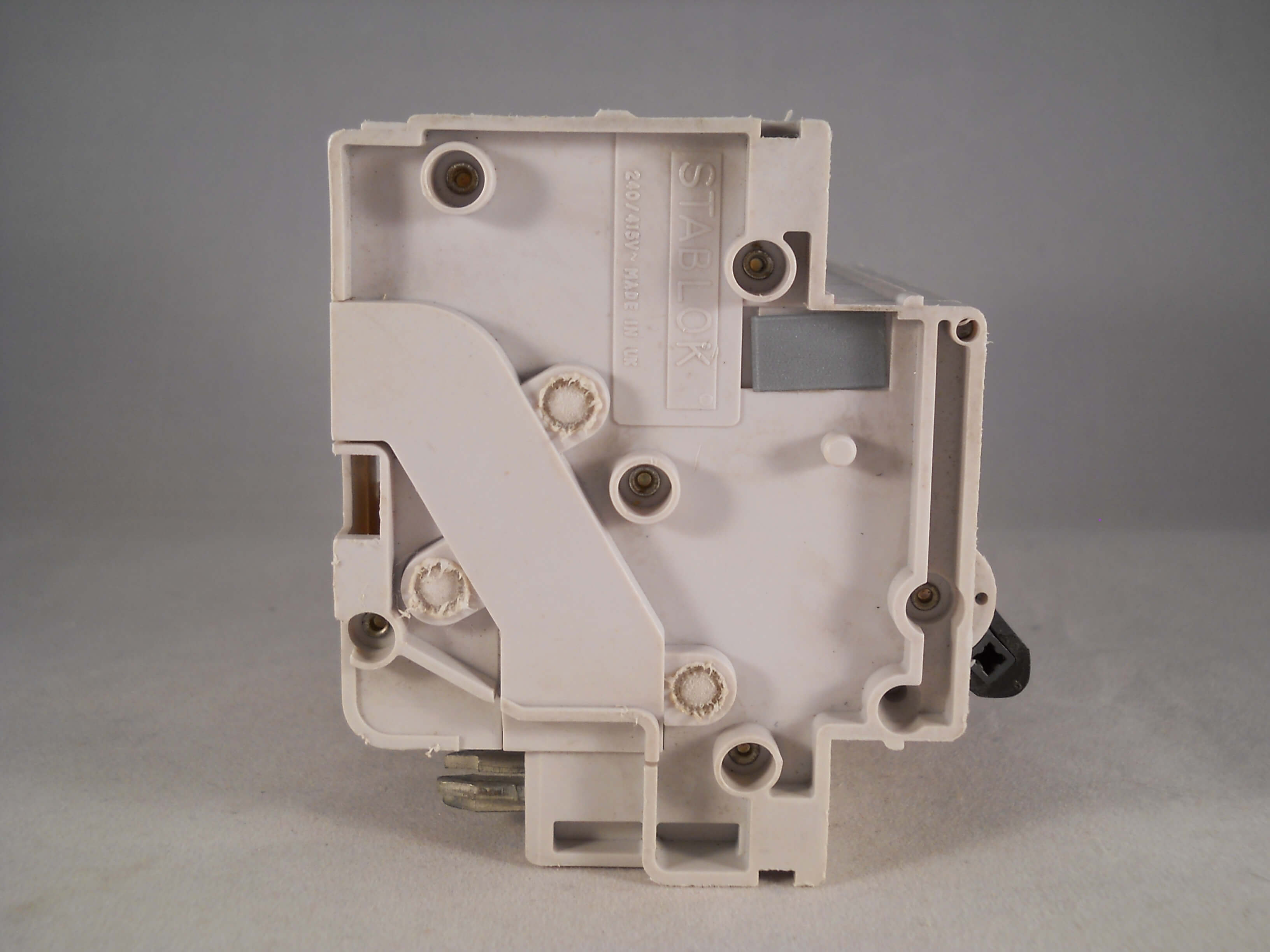 Interruttore Magnetotermico Federal Electric 16A Curva C 10kA 1 Polo HCA1P16