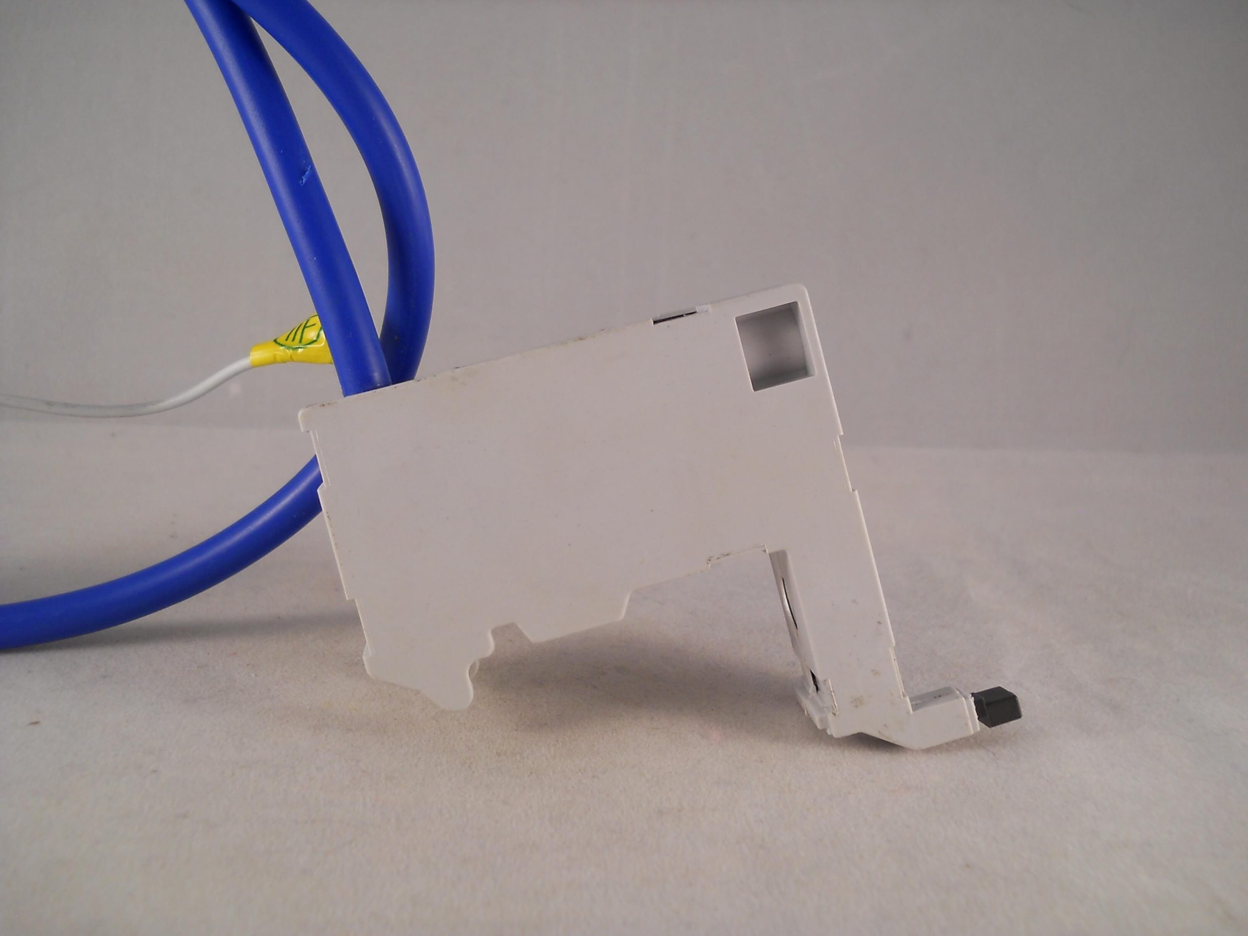 thumbnail image 2 of Eaton MEMSHEILD 2 S30 RCD RCBO POD – 63A 30mA GFI Circuit Breaker – DIN Rail Mount (Used) 2 of 6