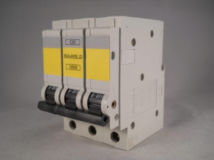 Square D QOE MCB 6 Amp Triple Pole 3 Phase Breaker Type C 6A QO306EC10 10000 - Image 3