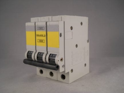 Square D QOE MCB 20 Amp Triple Pole 3 Phase Breaker Type C 20A QO320EC10 10000 - Image 3