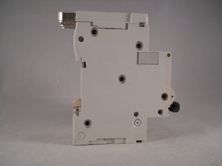 Square D MCB 40 Amp Triple Pole 3 Phase Breaker Type C 40A Loadcentre KQ10C340 - Image 4
