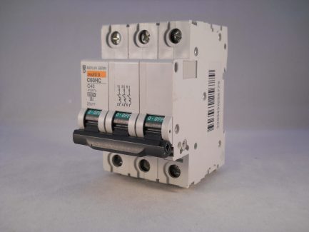 Merlin Gerin MCB 40 Amp Triple Pole 3 Phase Breaker Type C 40A C60HC340 25677 - Image 3