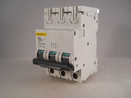 Square D MCB 10 Amp Triple Pole 3 Phase Breaker Type C 10A Loadcentre KQ10C310 - Image 3