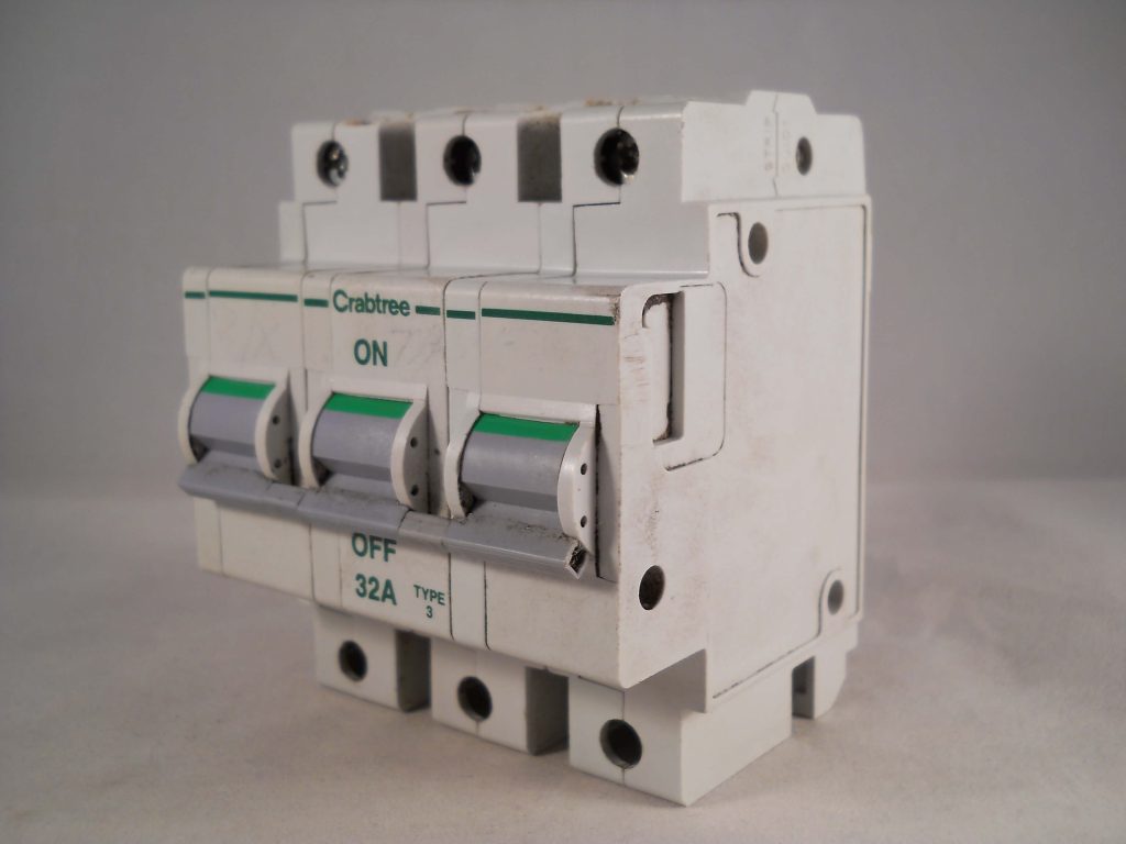 Crabtree Polestar MCB Typ C 32A – 3-poliger Schut Produktbild-Vorschau 3
