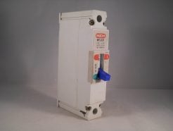 MEM MCCB 32 Amp Single Pole 32A Breaker Memshield 2 Bill TLF321 MFL321