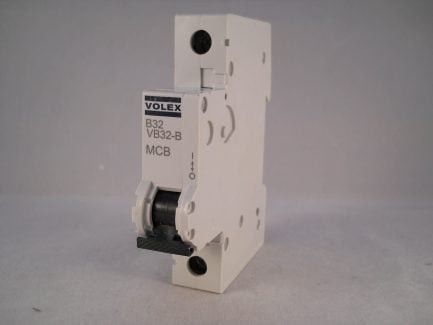 Volex MCB 32 Amp Type B 32A Single Pole Circuit Breaker VB32-B - Image 3