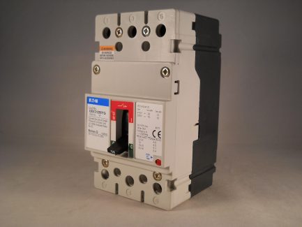 Eaton MCCB 125 Amp Triple Pole 125A 3 Phase Series G GEB3125FFG GEE3125FFG - Image 3