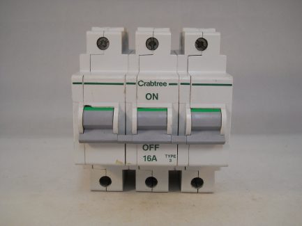 Crabtree Polestar MCB 16 Amp Type 3 16A Triple Pole 3 Phase Breaker 633/16 - Image 2