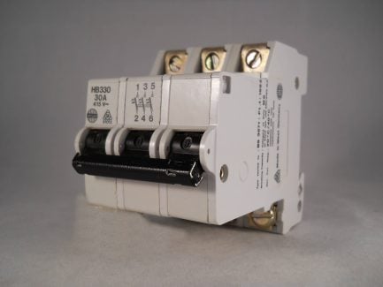 Wylex MCB 30 Amp Type 2 M9 Triple Pole 3 Phase 30A S213 Stotz Kontakt ABB HB330 - Image 3