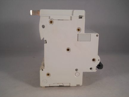 Square D MCB 16 Amp Triple Pole 3 Phase Breaker Type D 16A Loadcentre KQ10D316 - Image 4