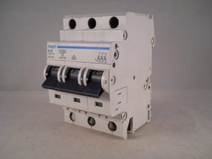 Hager MCB 32 Amp Triple Pole 3 Phase Circuit Breaker Type B 32A 462332 NB332 - Image 3