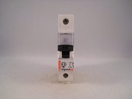 Legrand MCB 32 Amp Type B 32A Single Pole Circuit Breaker B32 Lexic Tenby 03273 - Image 2