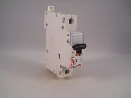 Legrand MCB 25 Amp Type B 25A Single Pole Circuit Breaker B25 Lexic Tenby 06162