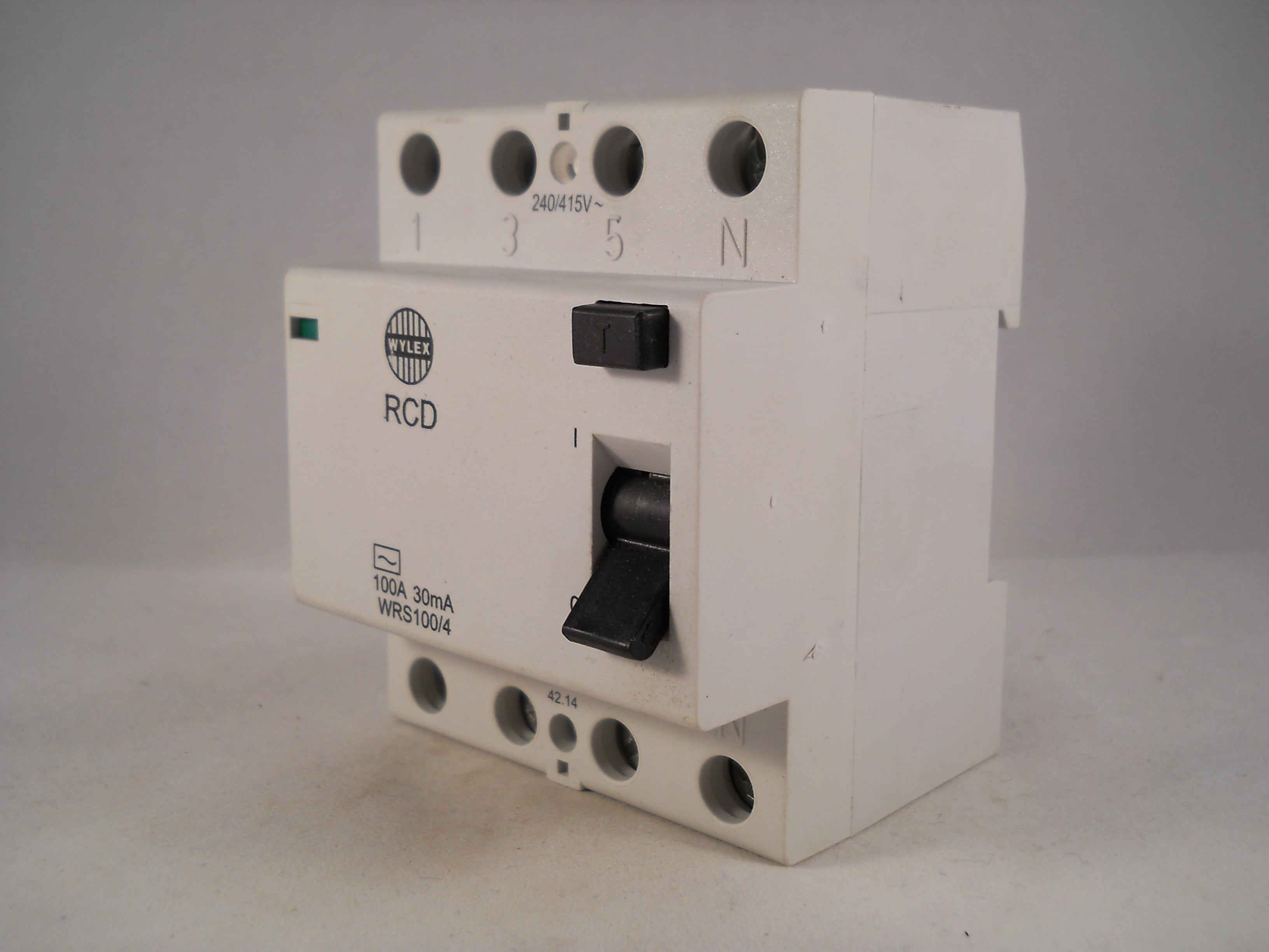 2x Wylex WRDS100/2 Lifeline RCD – 100A, 230V, 2-polig, Typ A, 30mA, DIN-Schiene