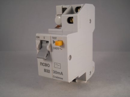 Crabtree Starbreaker RCBO 32 Amp 30mA B32 Type B 32A 61/B3230 Older Style - Image 3