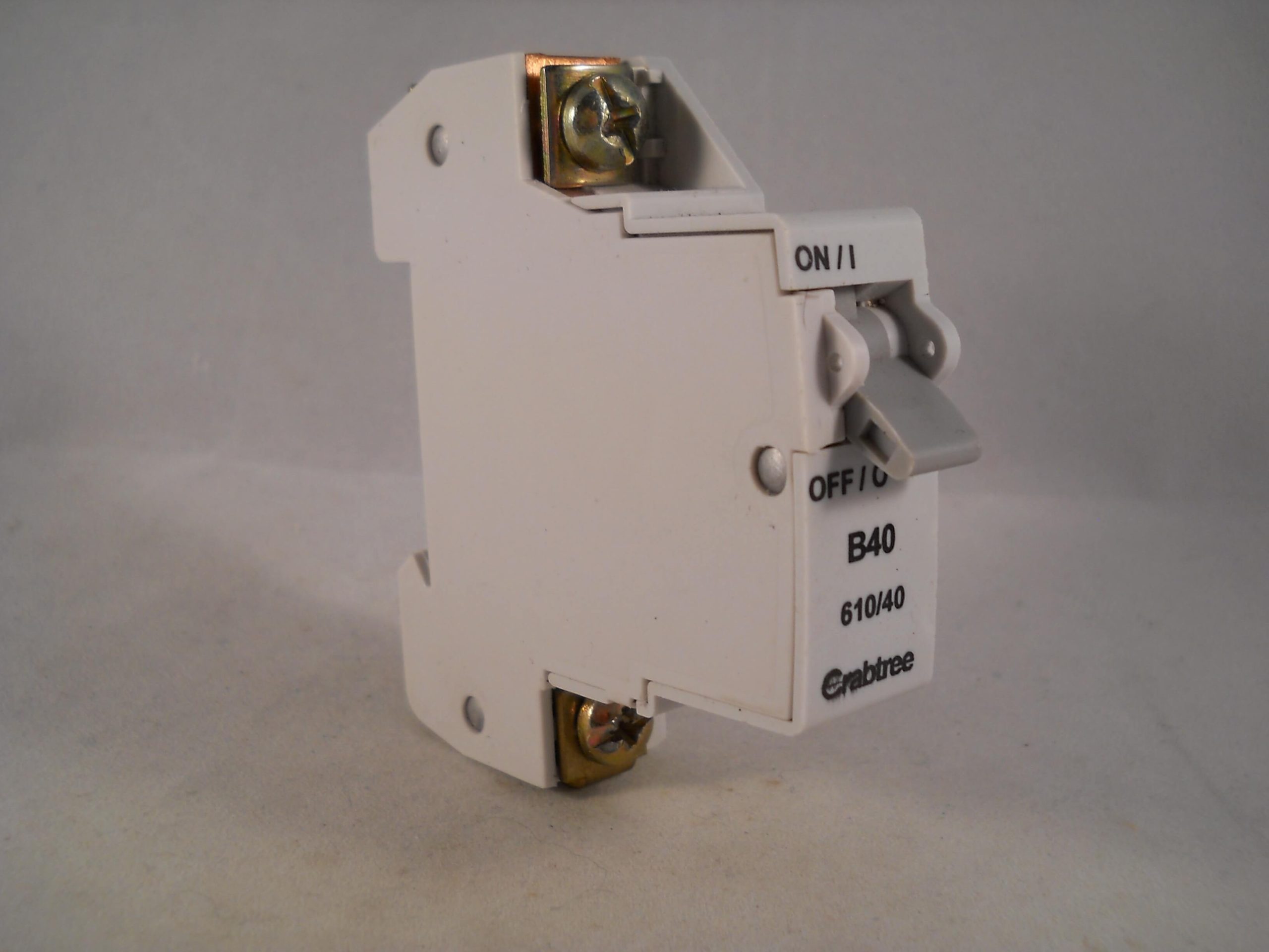 CRABTREE 40 AMP CURVE B 6kA MCB CIRCUIT BREAKER LOADSTAR 6MSB40 Used