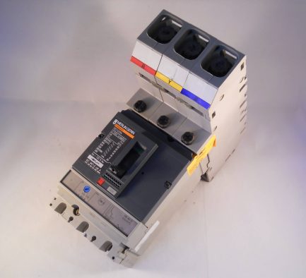 Merlin Gerin MCCB 40 Amp Triple Pole Compact 40A NS100N TM40D MGP0403 - Image 3