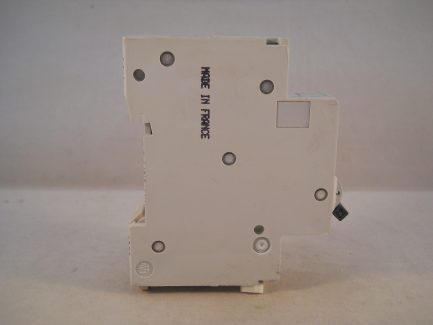 Square D MCB 10 Amp Single Pole Circuit Breaker B10 Type B 10A Domae DOM10B6 - Image 4
