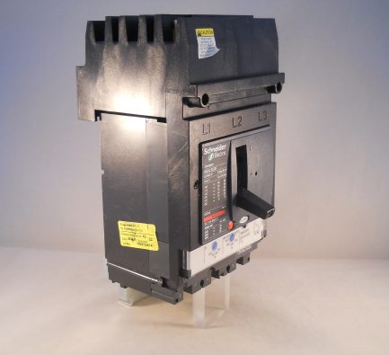 Schneider MCCB 200 Amp Triple Pole 3 Phase 200A CNX Range I-Line CNXAE34200