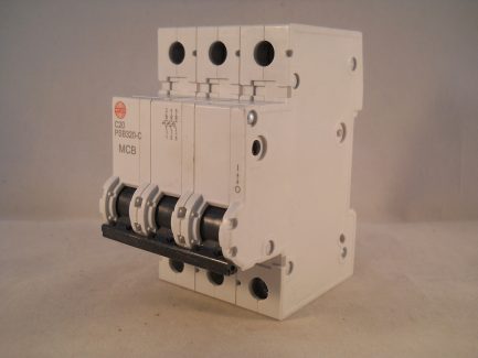 Wylex MCB 20 Amp Triple Pole Circuit Breaker Type C 20A PSB320-C Series 3 - Image 3