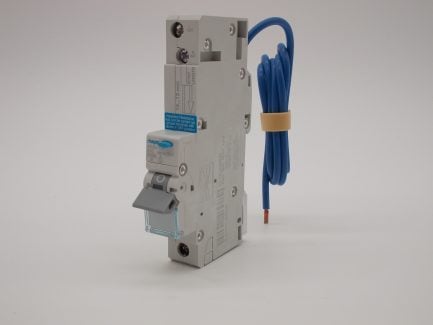 Hager RCBO 10 Amp 30mA Type B 10A 103683 B10 ADB Range ADB410U NEW - Image 4
