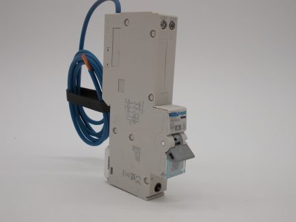 Hager AFDD RCBO 32 Amp 30mA Type B 32A B32 Arc Fault Detection ARL932U NEW - Image 2
