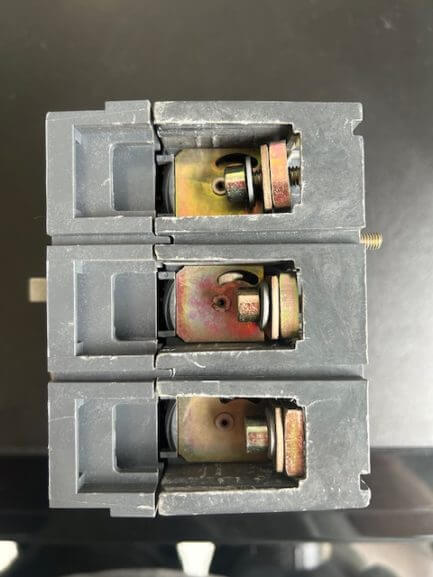 GE Record MCCB 63 Amp Triple Pole 3 Phase 63A D160 D160063 - Image 3