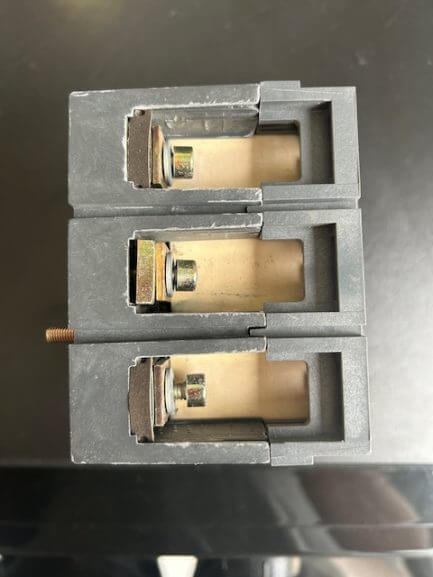 GE Record MCCB 63 Amp Triple Pole 3 Phase 63A D160 D160063 - Image 4